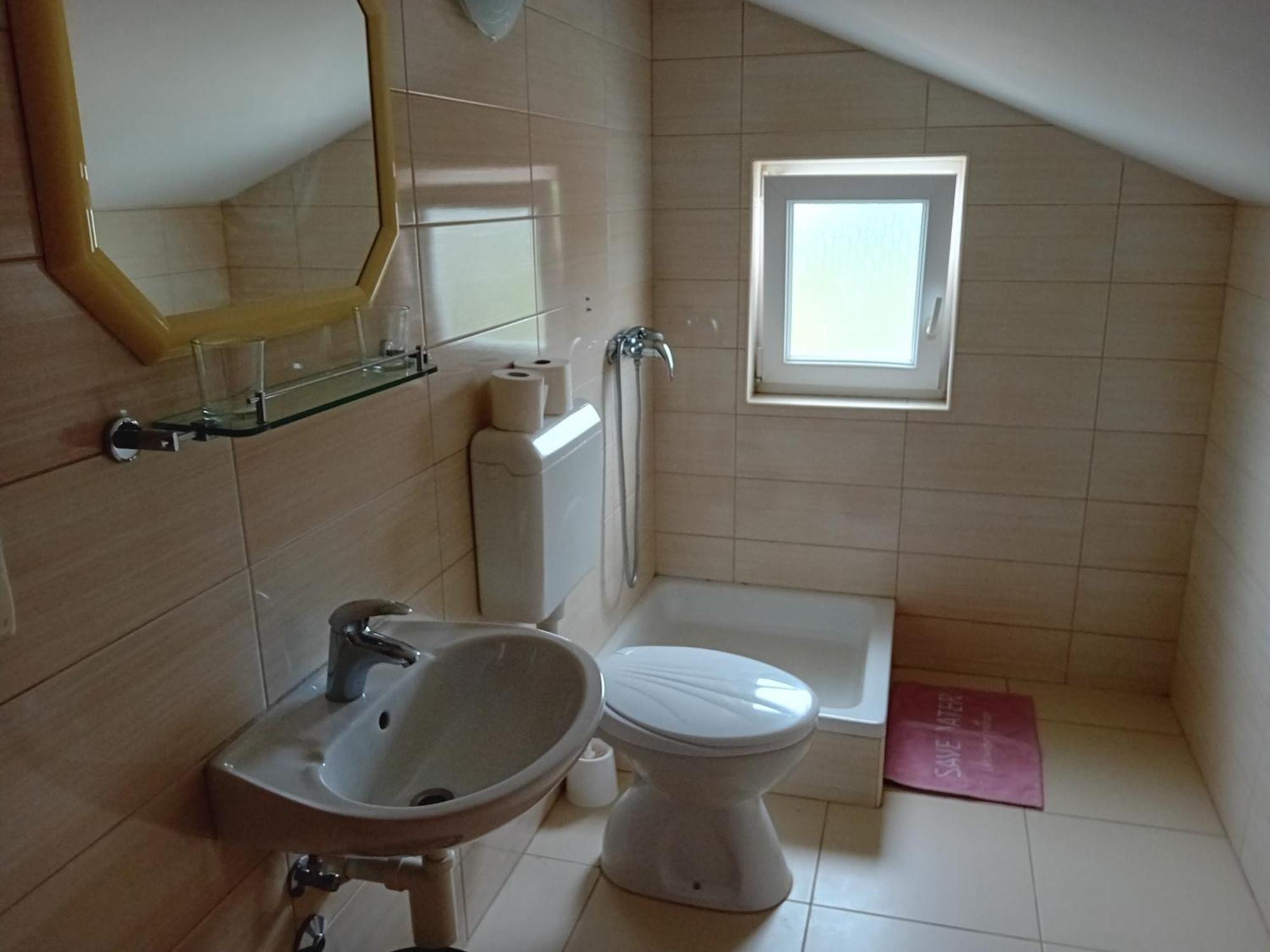 Apartmani Ana I Predrag Lopar Rom bilde